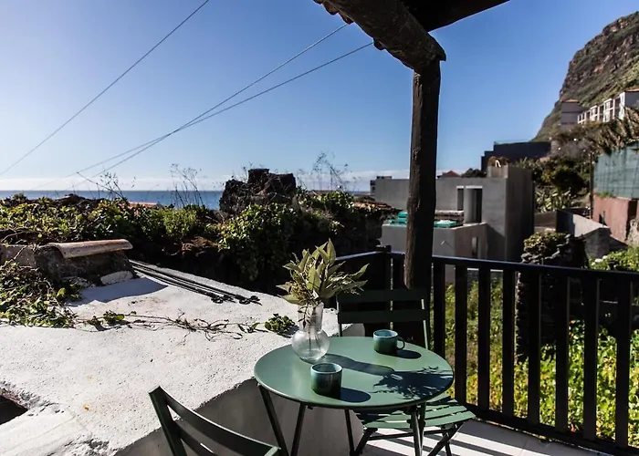 Casinha Da Vereda By Rent-a-key * Paul do Mar (Madeira)